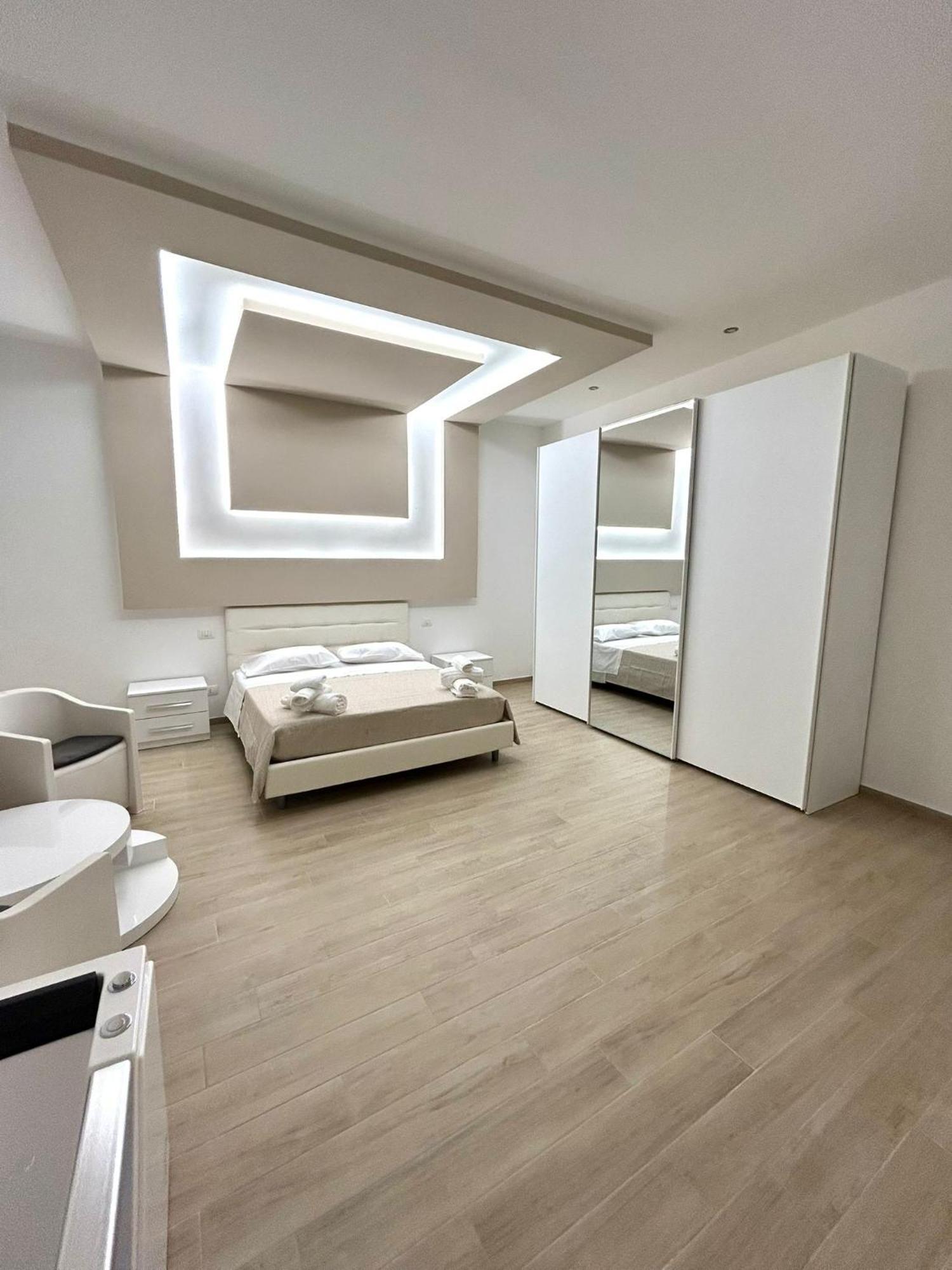 Bed E Suite Domar Brindisi Exterior foto