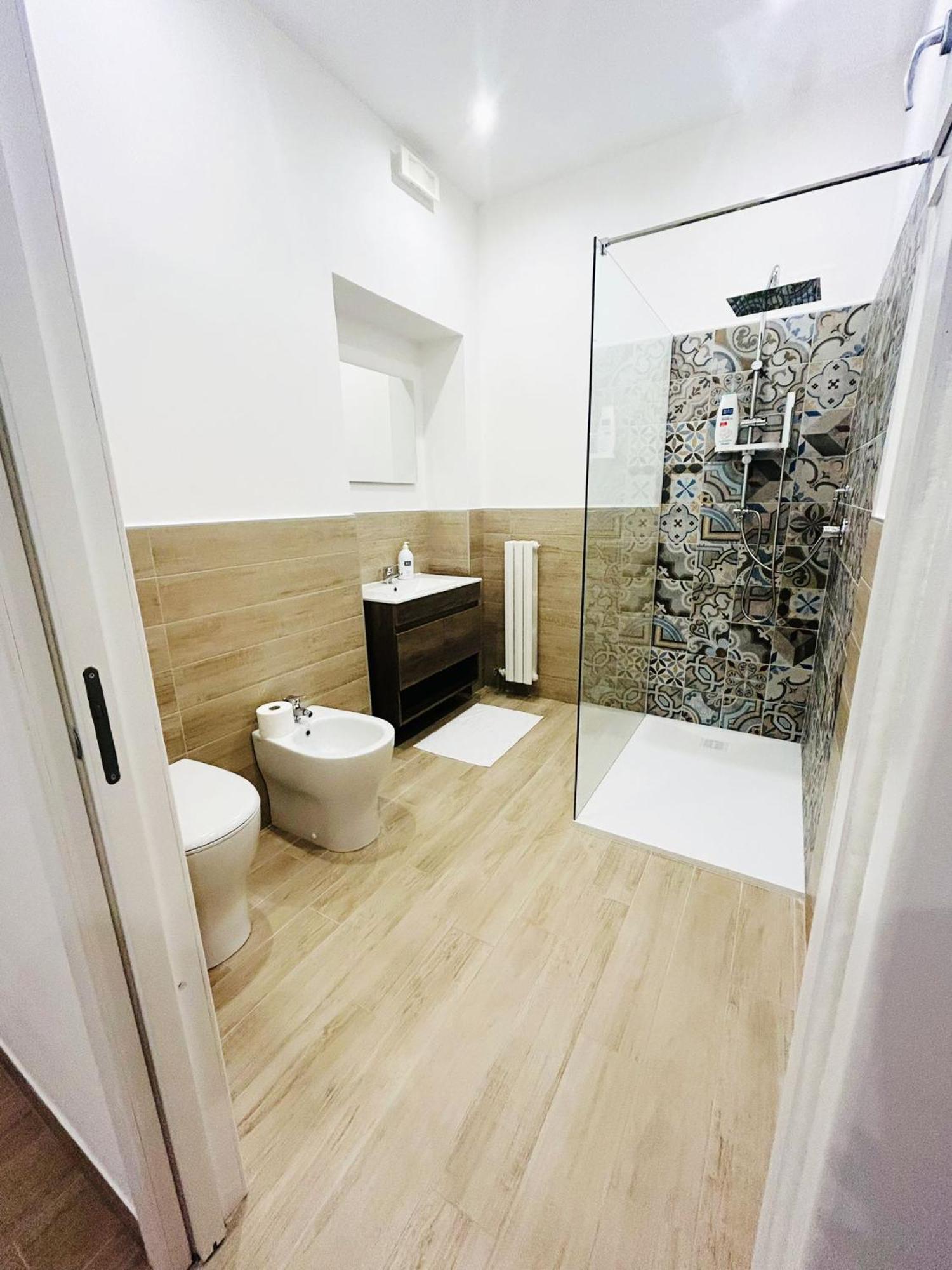 Bed E Suite Domar Brindisi Exterior foto